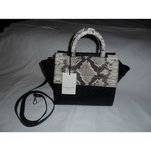 Vittoria Napoli Italy Black/Roccio Leather/Python Medium Sized Shoulder Purse